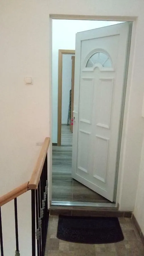 Apartment Nerea Pula 0*,
